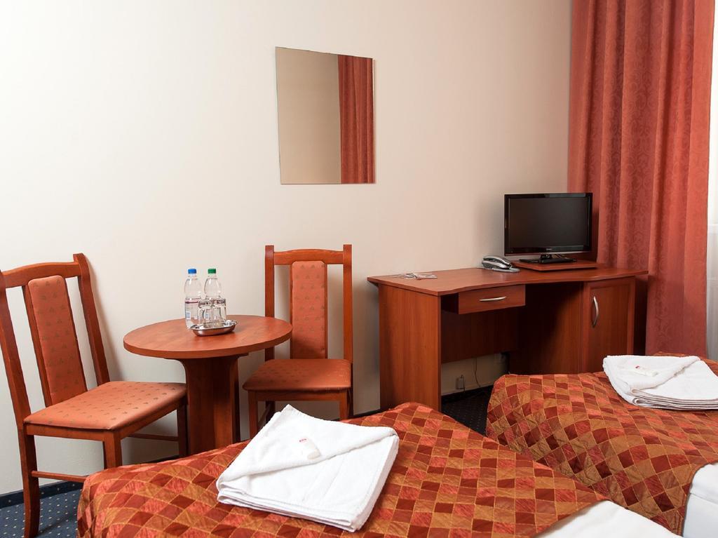 Hotel Arkadia Легница Номер фото