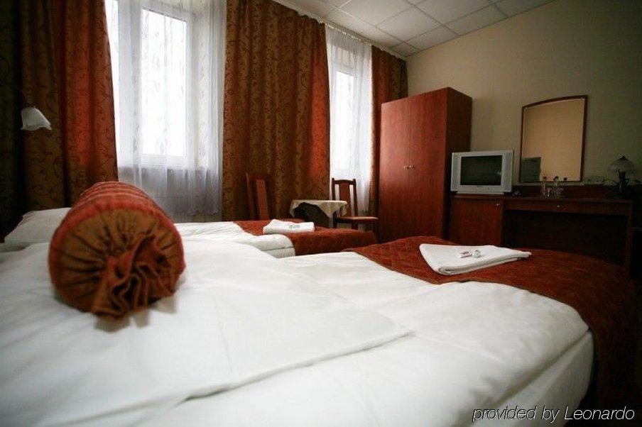 Hotel Arkadia Легница Номер фото